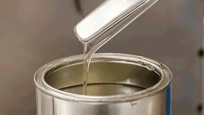 Adhesivo base solvente